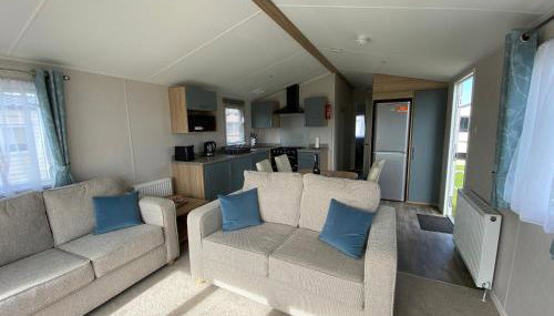 VerbZen Holiday Caravan at St Osyth Beach, Clacton-on-Sea by Verb Holidays - Foto 4, pet friendly, minibar