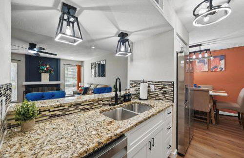 Big Soccer Games 2026, Media, Workers & Guests, 2BR, 2BA Condo, 29 Nights or More - Foto 17