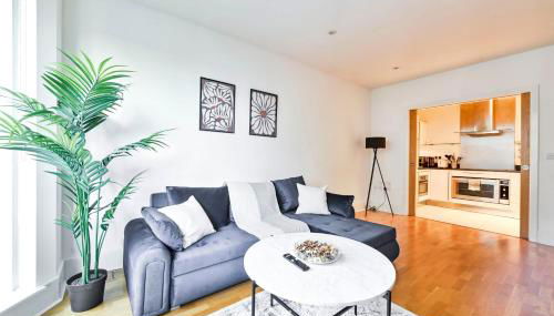 Bright Riverside 2 Bed Haven with Balcony - Modern Comfort in Battersea - Foto 5