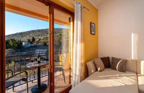 Cozy Apartment In Modric With Wifi - Photo 4