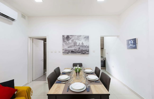 Brand new Apartment in Sliema, 2 min by the Sea - Photo 18