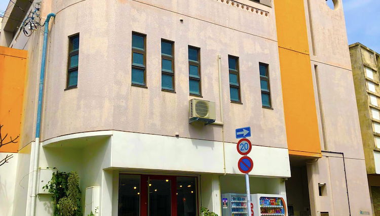 Antenna Room - Photo 1, Image principale