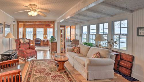 Lakefront Canandaigua Home with Grill, Fire Pit - Foto 2