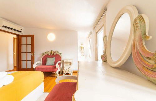 Charming Classic-Rustic Retreat in Historic Lisbon - Photo 8