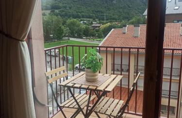 CAMBRA APARTAMENT, Dúplex acogedor en el coraón de El Pont de Suert - Photo 10