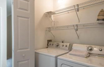 Water's Edge 103 - Bright 3BR/3BA Townhome - Pool - Fishing Dock - Foto 35