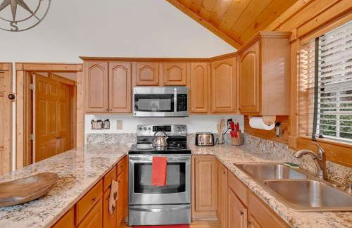 Soco Serene Cabin in the Heart of Maggie Valley - Foto 18