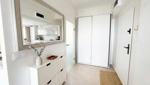 Royal Suite, 50 meters to Beach, 10th Floor, Panoramic View, Parking, Porta Mare Active & Spa - Foto 5, wardrobe