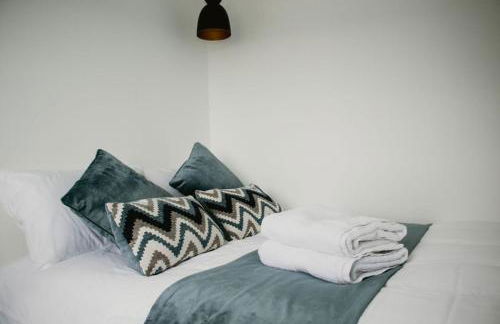 Luxury 1 bedroom Glamping Cabin with Hot Tub & BBQ - Foto 11