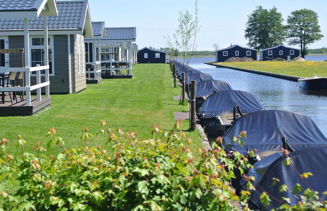 Lakeside Cottage With Boat - Photo 26