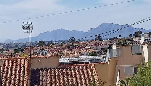 Alicante 1 bed apartment free parking and Netflix, min stay 11 nights seasonal rental - Foto 2