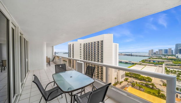 Sun Splash High Floor Pool - Foto 4, Habitación