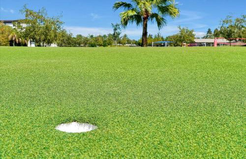 Cozy 3 Bedroom Townhouse Near Disney w/ Patio - Foto 5