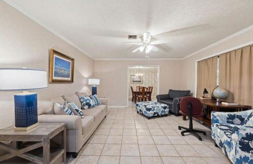 Cajun Stays Cozy 3BR Ranch Near Lafayette with WiFi and Parking - Foto 10