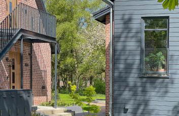 Traumhafte Ferienwohnung am Park, großer Balkon, voll ausgestattete Küche, Schreibtisch, WiFi, Smart TV, Carport, Wallbox, Fahrräder - Foto 47