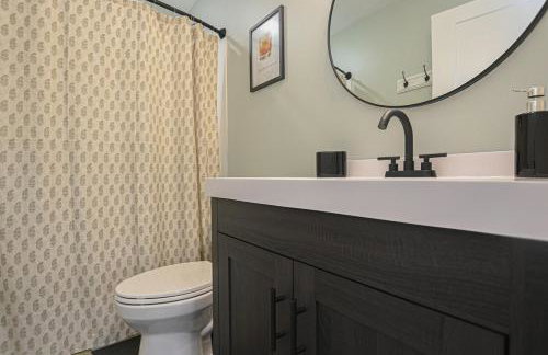 Spacious Home 4BR Fire Pit, Patio Hot Tub - Foto 38