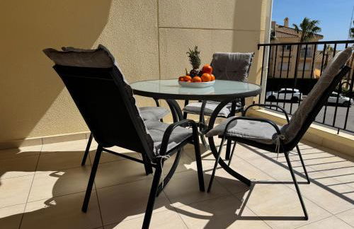 En perle med plass til voksne og familien, solfylt terrasse 5 min fra stranden - Foto 3