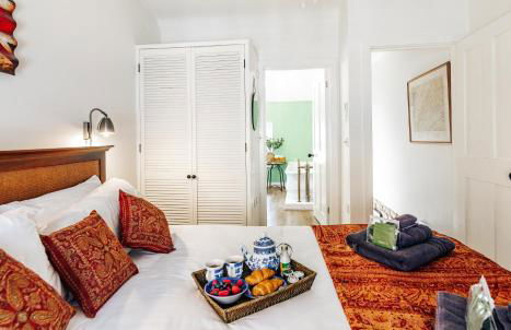 Delightful Cotswold Cottage for two, Log Burner, Garden & Dog Friendly - Photo 10