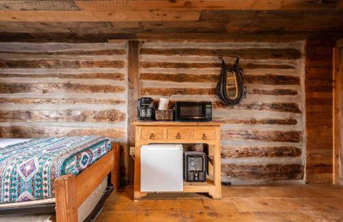 New! Historic 1906 cabin in Colorado Natl Forest - Foto 4