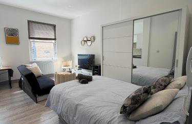 Modern Studio Flat with Balcony in Heart of London - Foto 27