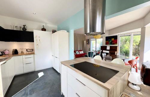 Maison lumineuse avec jardin à 50m de la mer - Foto 8