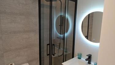 Precioso loft a 600m de la catedral - Photo 4, towels, Shower