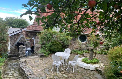 Cobweb Hall - Foto 1