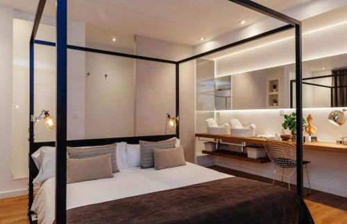 Top ten street in the world by Time Out Front View of Casa Batlló - Photo 25