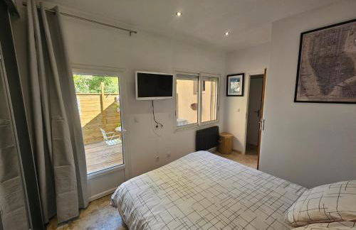 Appartement T2 charmant, calme, terrasse & parking - Photo 10