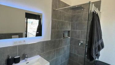 Luxus-Penthouse mit Weitblick & Balkon - Foto 5