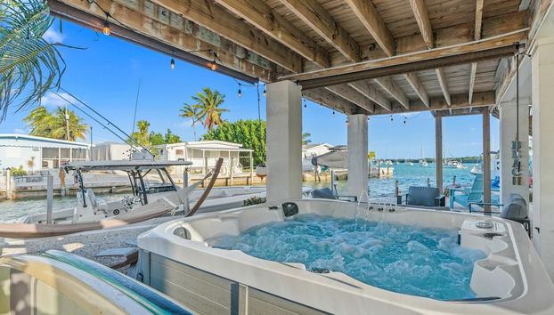 Mermaid Manor Waterfront Haven w Hot Tub Dock - Foto 3, Habitación