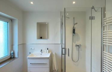 Kernsaniertes Monteurhaus mit 2 Apartments in Wirges - Foto 40