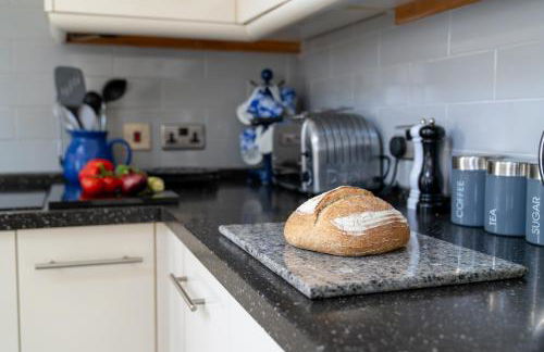 Stunning 4 bedroom house in Wadebridge, Cornwall - 2 living rooms and superking beds - Foto 26