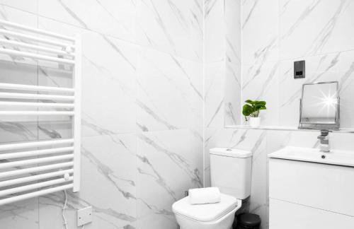 Stylish 2 Bed Apartment - City Center - Netflix 2AH - Foto 21
