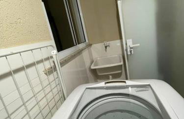 Apartamento em Poços - Varanda com Churrasqueira - Foto 3