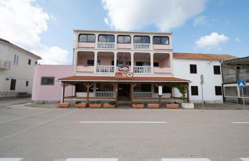 Apartments by the sea Pasman - 8221 - Foto 2