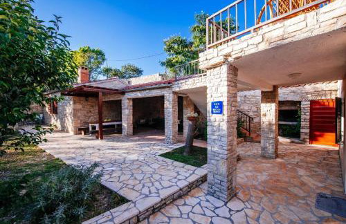 MY DALMATIA - Holiday home Korlat with private pool - Foto 7