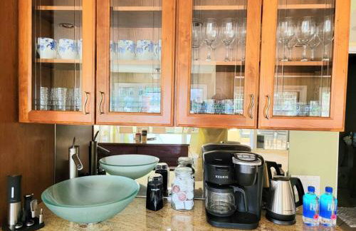 Stunning Panoramic Waterfront Pool Home Escape - Foto 36