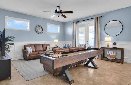 Modern home - 3K sqft - 5BR & 11 beds - brand new HOT TUB - 6 miles to AMI beaches - Foto 3