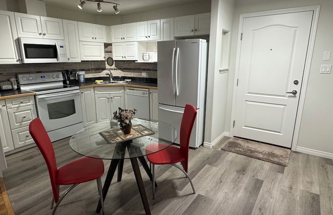 MainFloorCondo CozyFurnished Independent - Photo 11