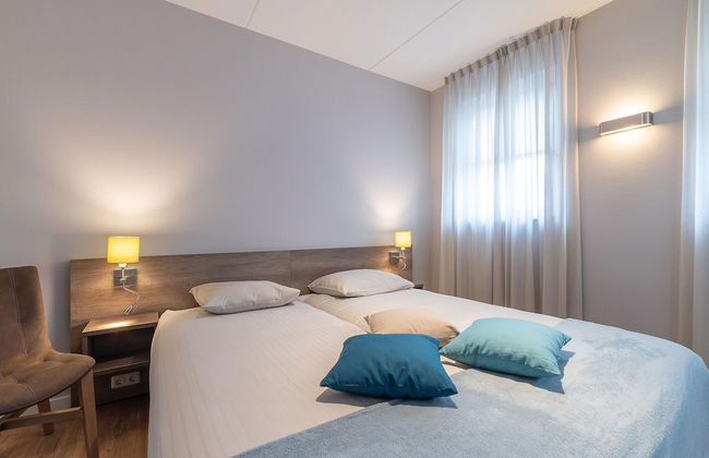 Beautiful Holiday Home With a Whirlpool - Photo 5