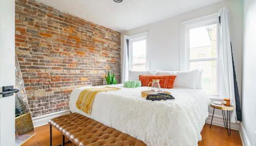 Jungle House Luxury Homes - Columbus Downtown Short North - Steps to Convention Center & Nationwide Arena - Sleeps up to 8 - Free Parking - Over 5,800 Five Stars - Foto 3