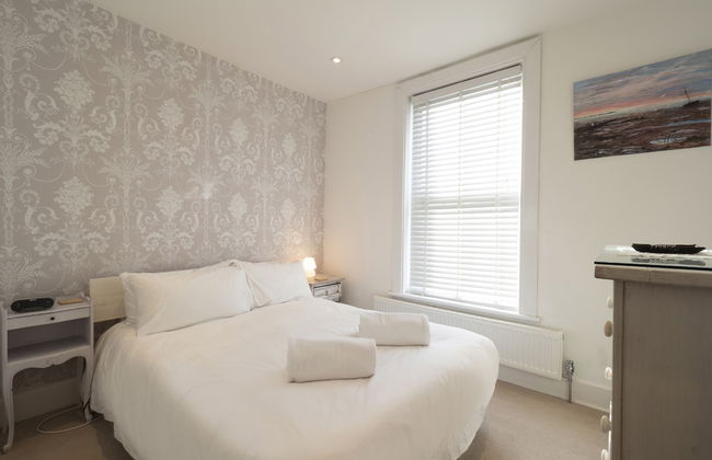 Sail Away - 2-Bed Apartment by the Beach - Foto 3