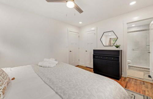 MTB Haven Minutes to Coler and Downtown - Foto 16