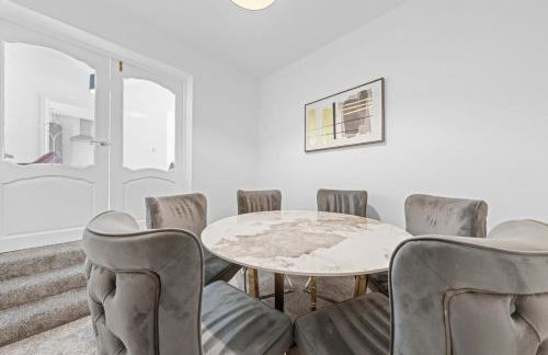 Large 5 Bedroom House Perfect For Group Stays - Free Parking - Near Glasgow - Perfect For Contractors - Foto 13