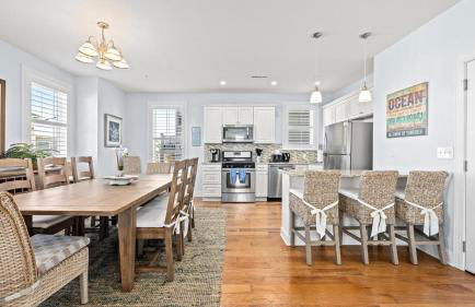 Luxurious Oceanside Retreat - 5BR Gem Downtown OCNJ - Foto 3