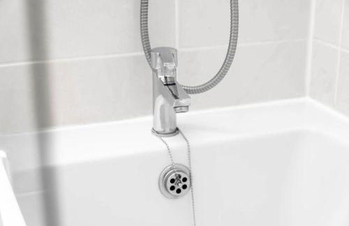 Stylish Apartment - Twin Beds - Parking - Fast Wi-Fi 9CC - Foto 26