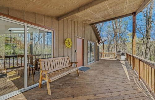 Ma-ple Haven --Wifi, Fireplace, Deck, Fire Pit, Family Friendly, Game Room, Pool Access - Foto 6