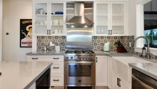 Completely Remodeled Farmhouse With Stunning Views Of Dry Creek Valley - Foto 4