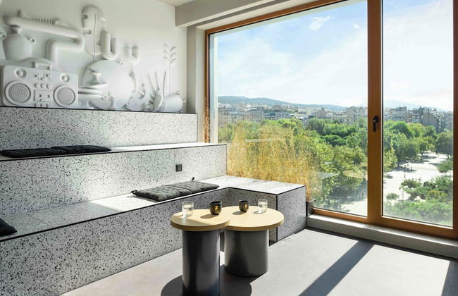 Zeus is Loose Hostel - Photo 2